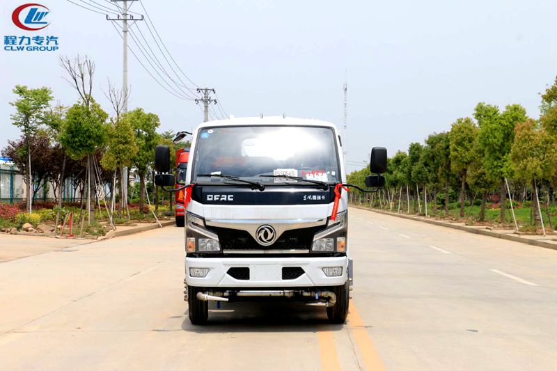 (5方國(guó)六)東風(fēng)霧炮灑水車(chē)